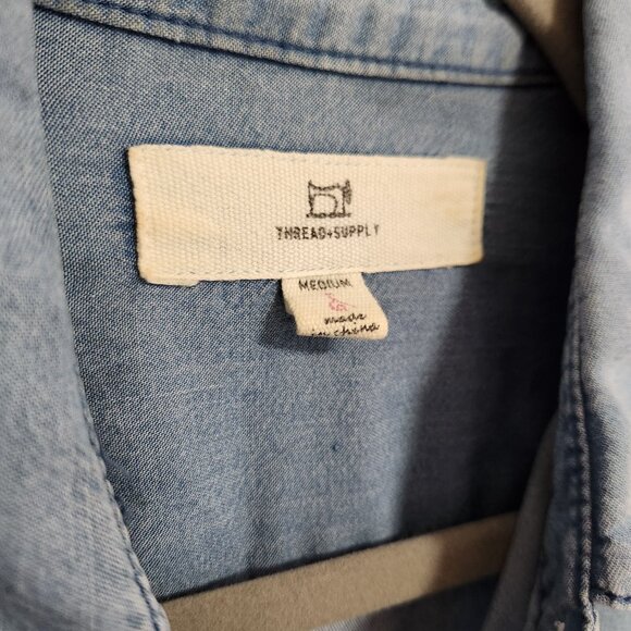 Thread & Supply Women's Short-sleeved Button Up Shirt Medium - Picture 2 of 7